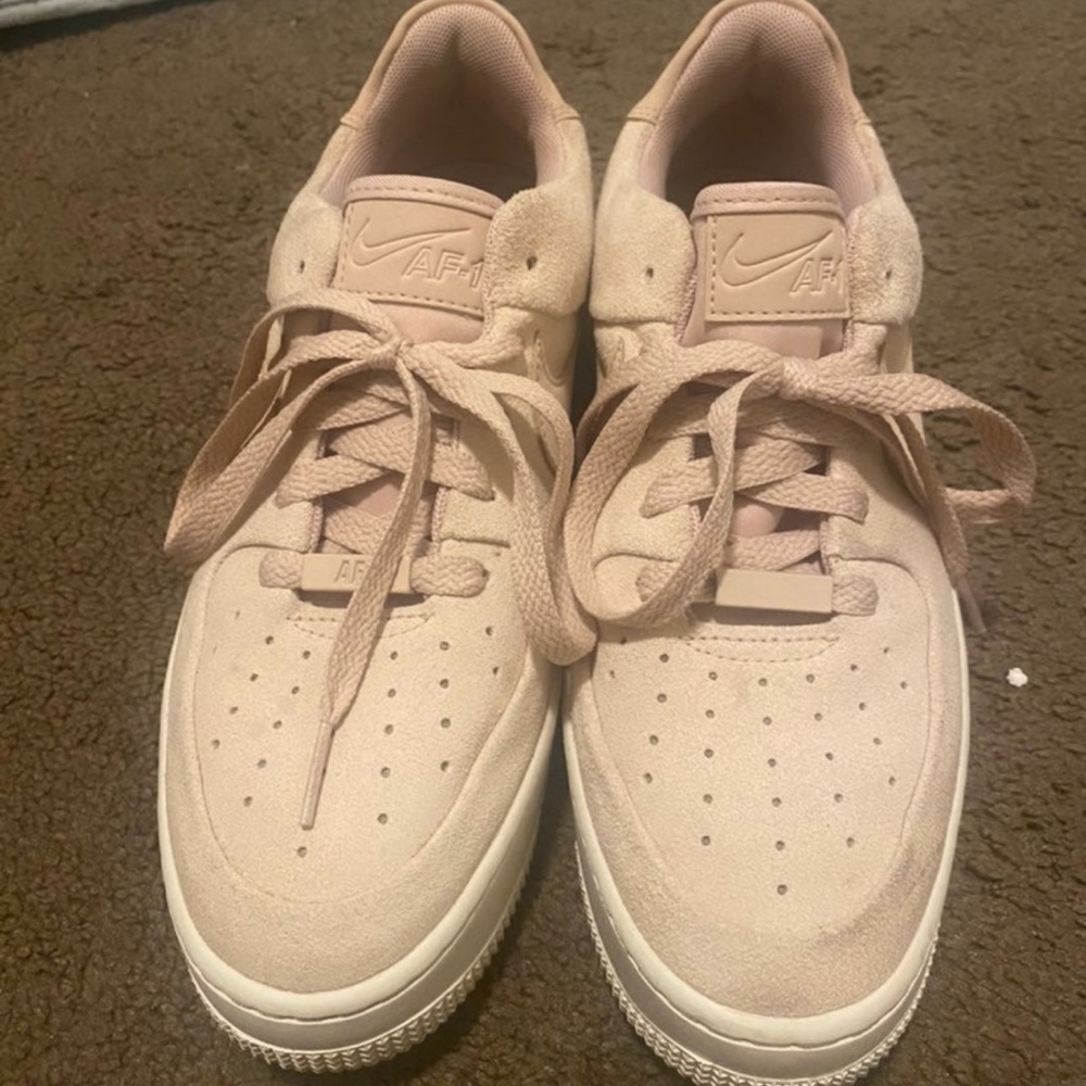 Nike Air Force 1 - Picture 2 of 6